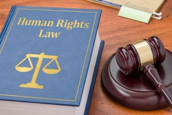 القانون الدولي لحقوق الإنسان